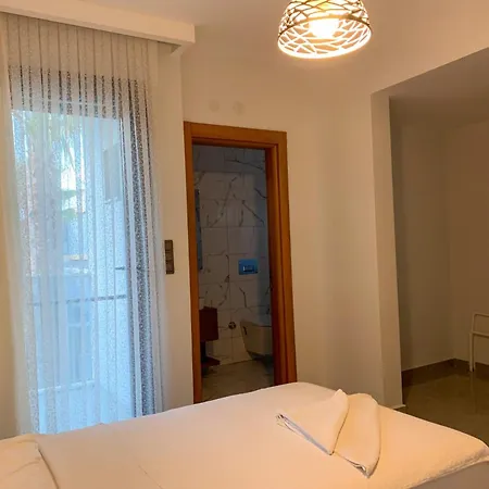 Oezel Havuzlu Luex Villa *